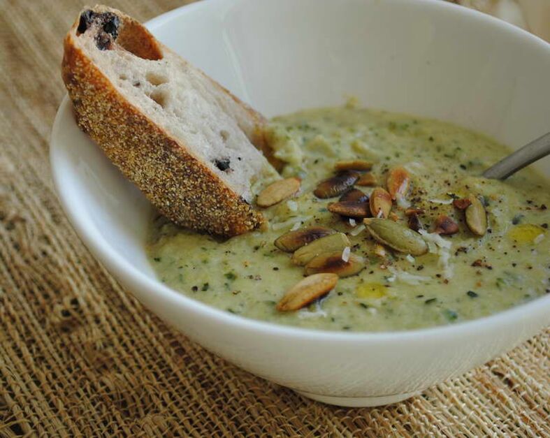 Add a puree of pumpkin seeds and garlic to the diet of people who want to rid themselves of parasites