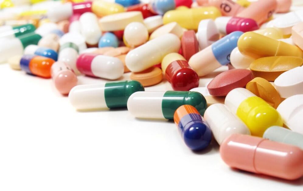 anti-helminth pills